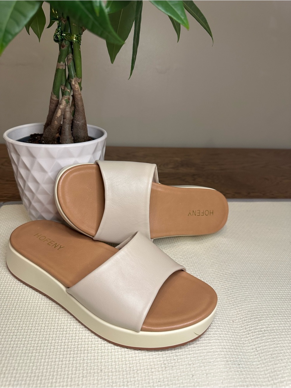 Hofeny Women's Cream Slide Platform Sandals Faux Leather Size 7